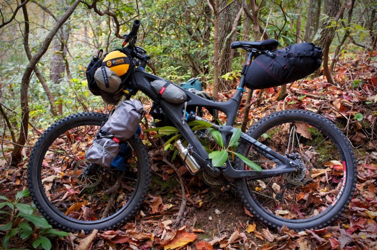Ibis Mojo HD - Bikepacking - Anything Cages - Revelate Bags
