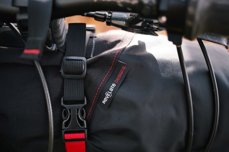 Bikepacking gear: Revelate Handlebar bag - Sweet Roll