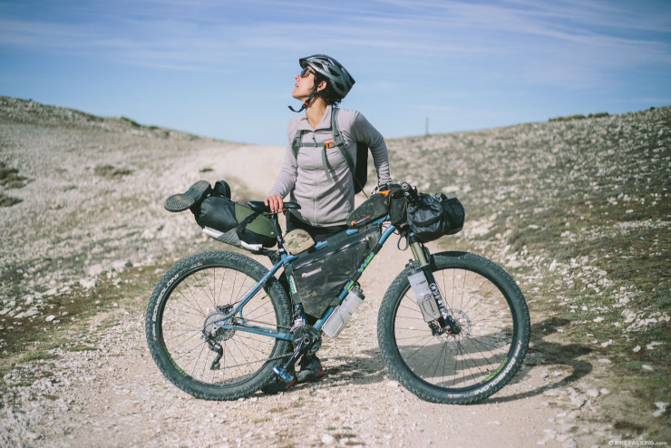 Jamis Dragonslayer, 27.5+ Bikepacking, Bedrock Bags