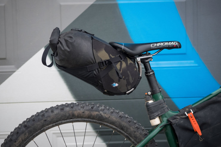 Porcelain Rocket “Albert”: Introducing the First Dropper-post Seat Pack