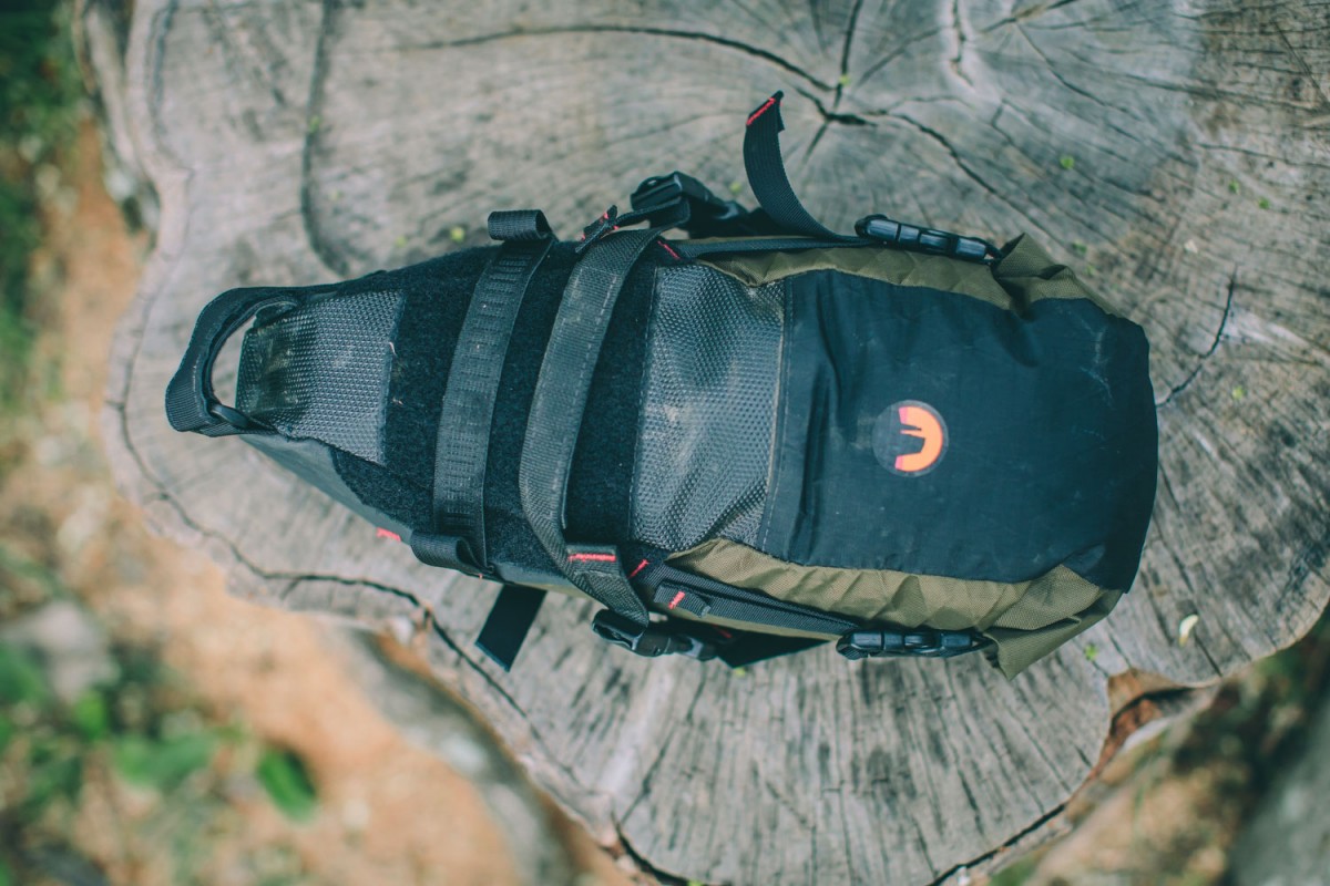 bedrock black dragon dropper seat bag