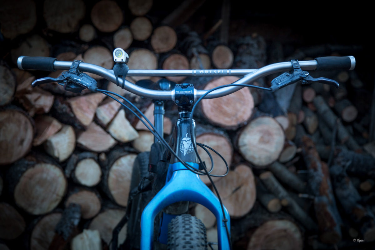 MTB Mountain Bike Bicycle Riser Handlebar 31.8*700mm Aluminum Alloy Handlebars 