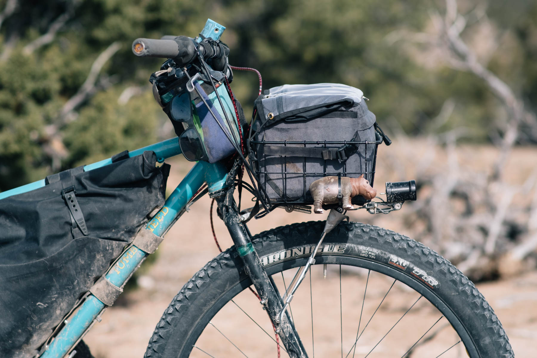 Outer Shell 137 Basket Bag Review - Bikepacking.com