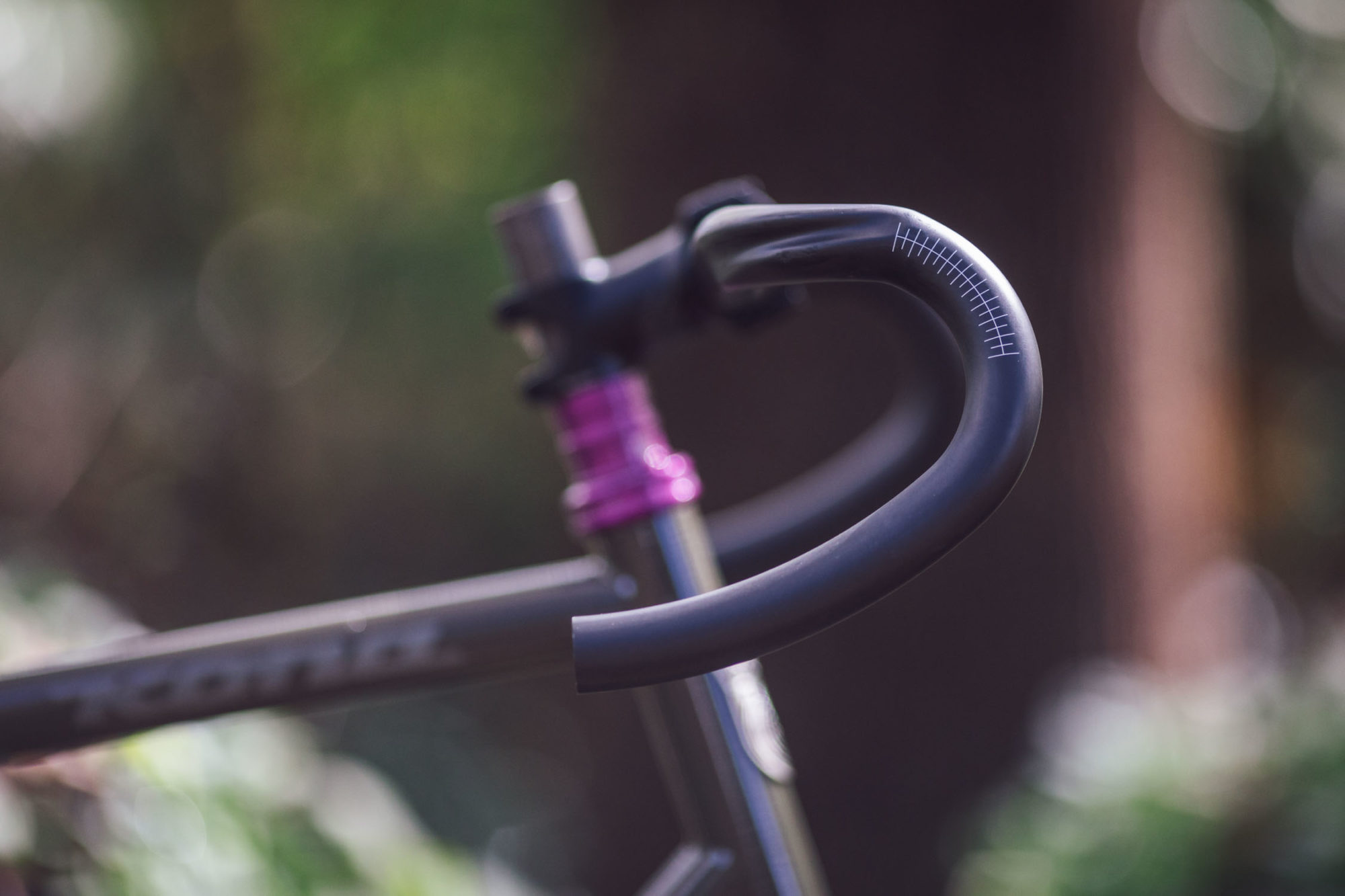 best carbon gravel bars