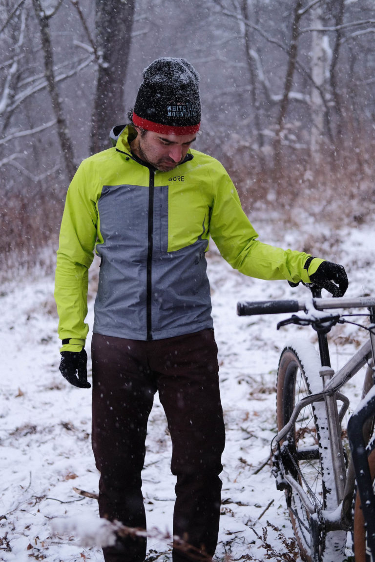 Three GORE Ultralight Jackets Against the Elements