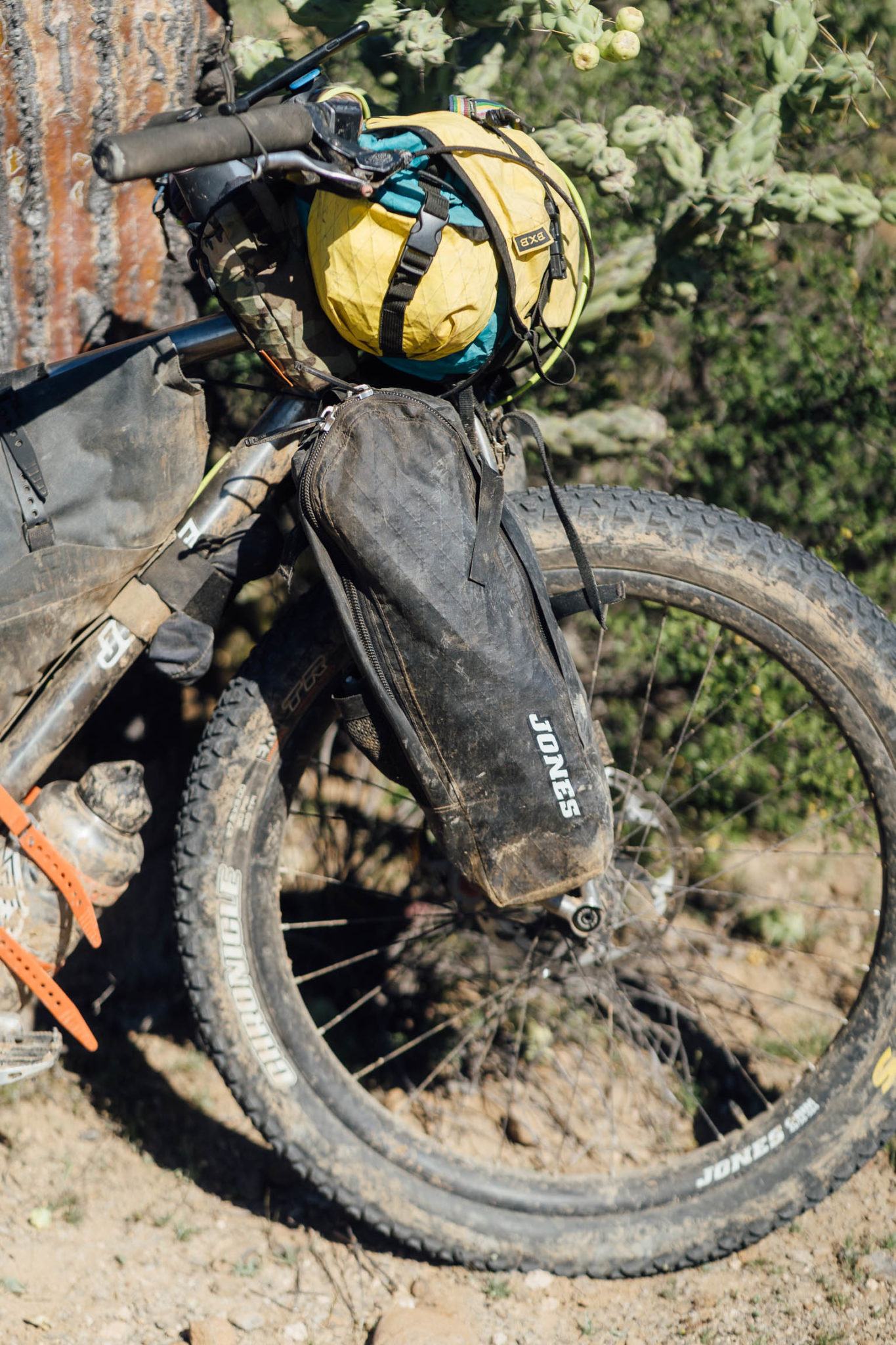 Review Jones Truss Fork Pack (by Revelate Designs)