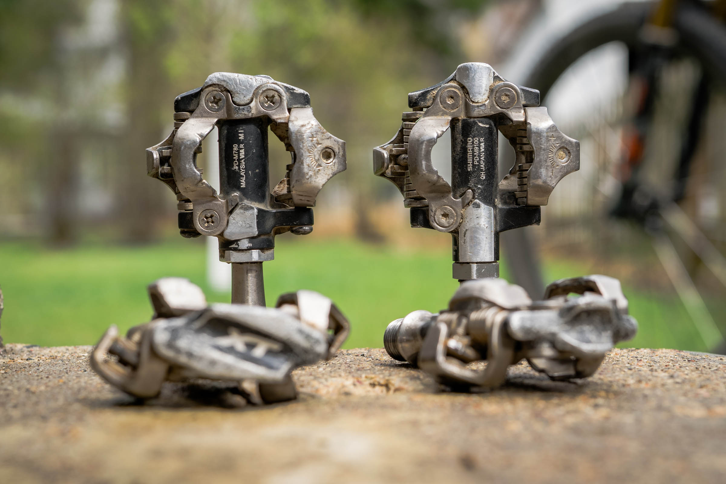 Shimano XT PD-M8100 XC Mountain Bike MTB Pedals with cleats 