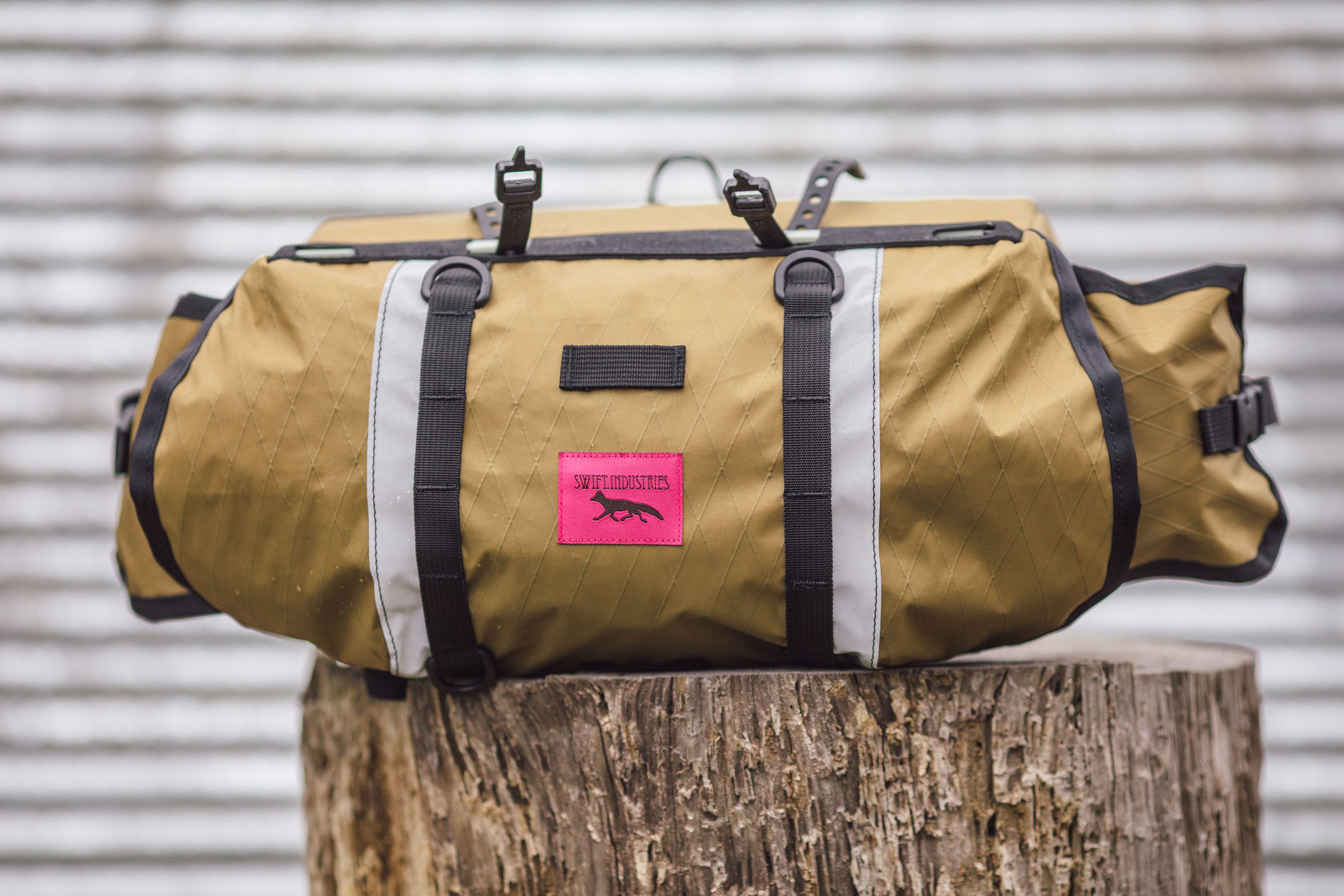 Swift Industries Zeitgeist Pack Review: Bigger on the Inside, Keeps Water  Out