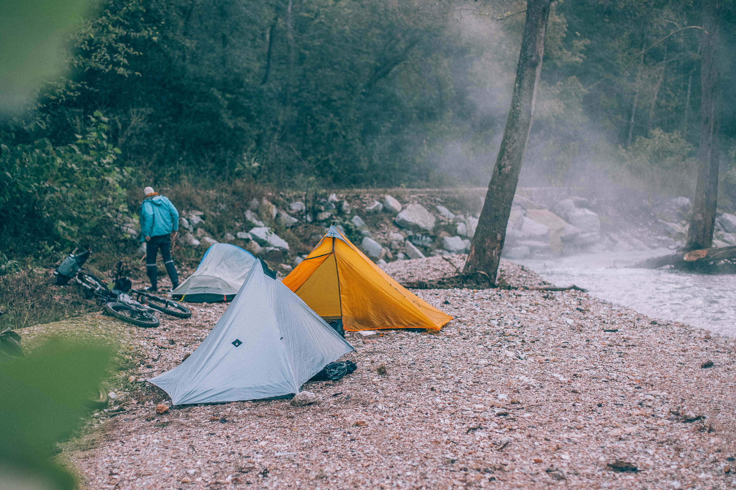 six moon designs lunar solo tent