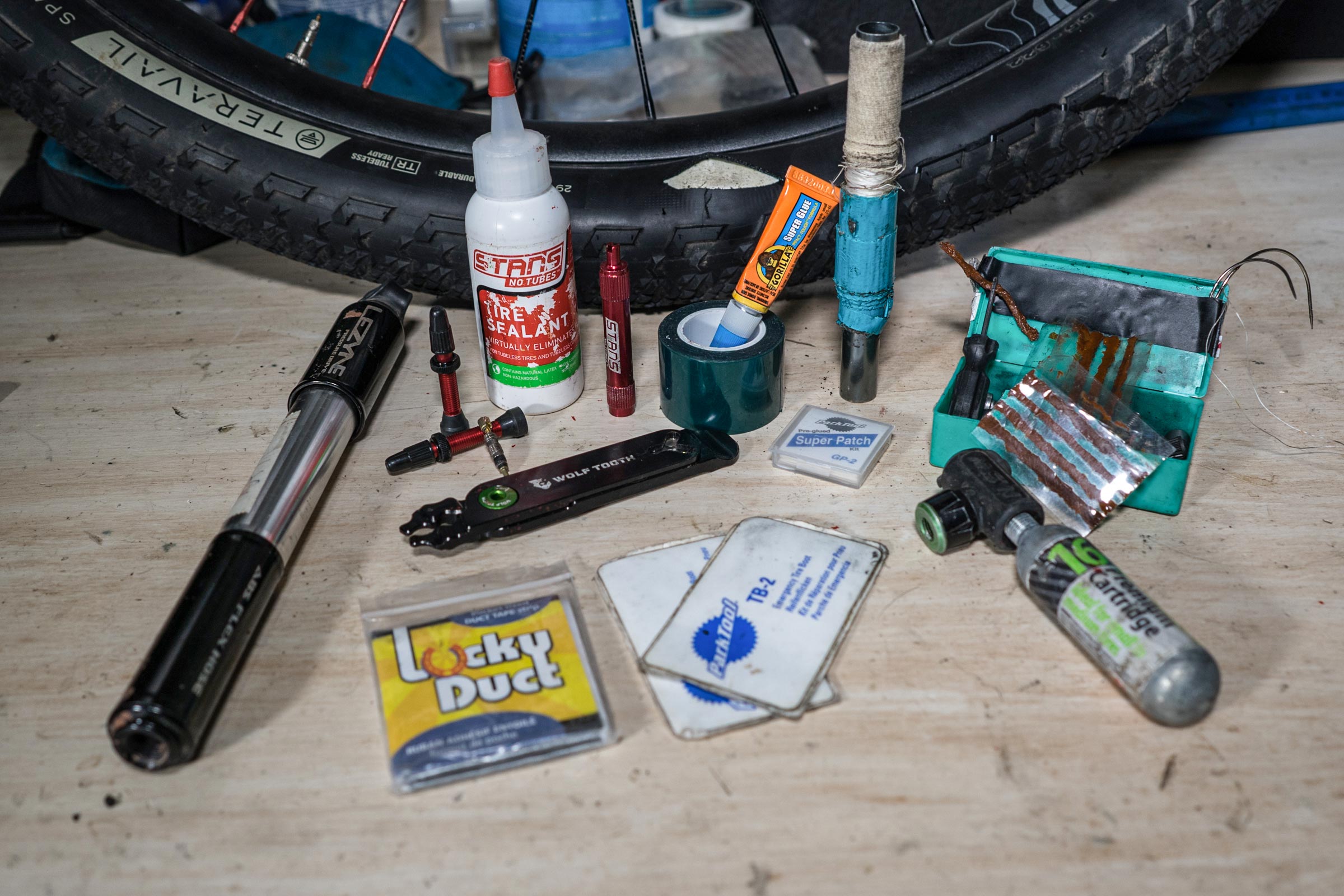 Bike Tubeless Tire Repair Tools Kit Mountain Road Bicycle Strips Vacuum Set H4G7 