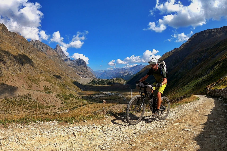 Bikepacking Tour Du Mont Blanc (Film) - BIKEPACKING.com