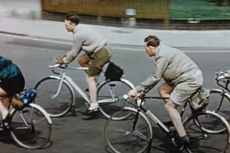 British Transport Films: Cyclists Special (Video)