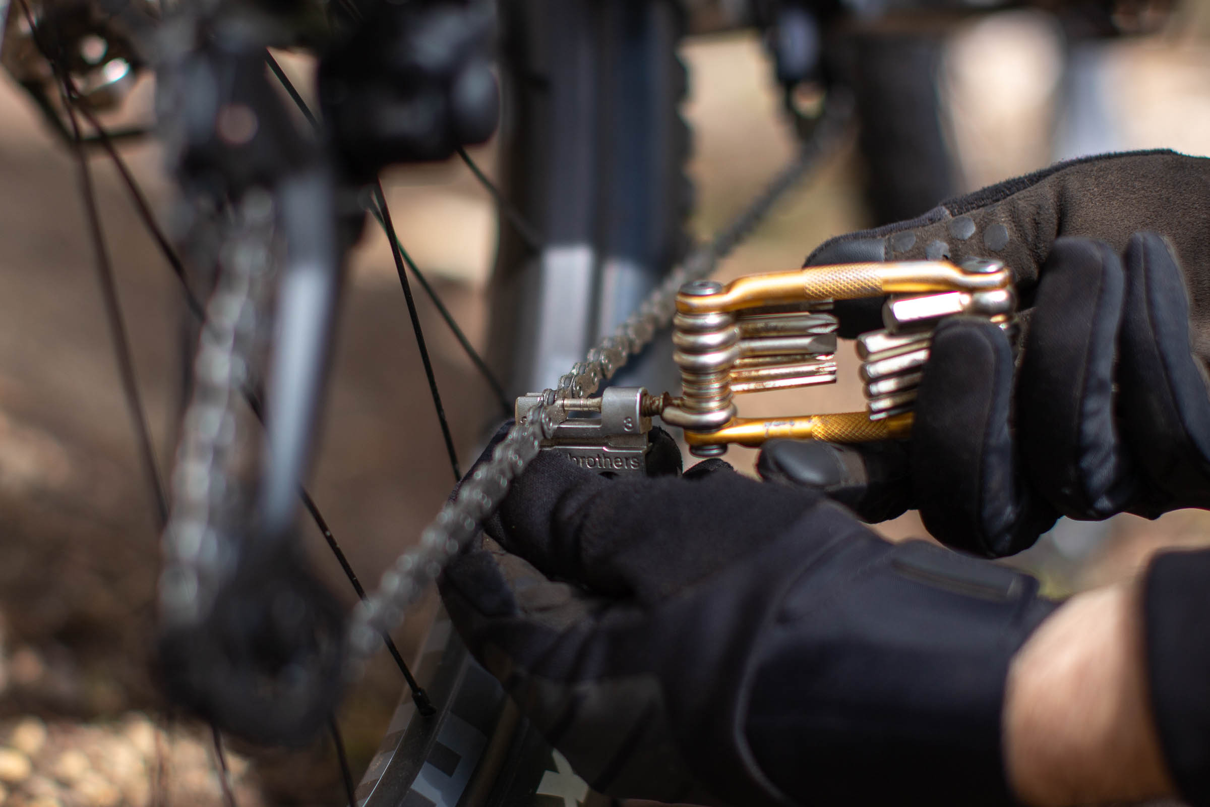 Crank Brothers M19 Multi Bike Tool Chain Breaker Torx w/ Case 19 Tools 
