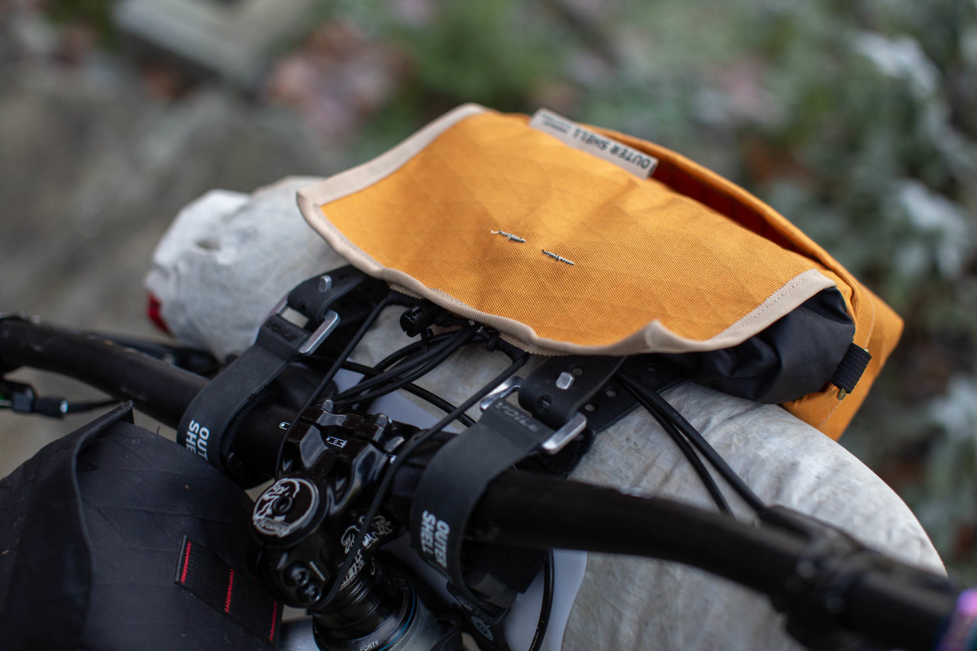 Outer Shell Handlebar Harness and Drawcord Handlebar Bag Review