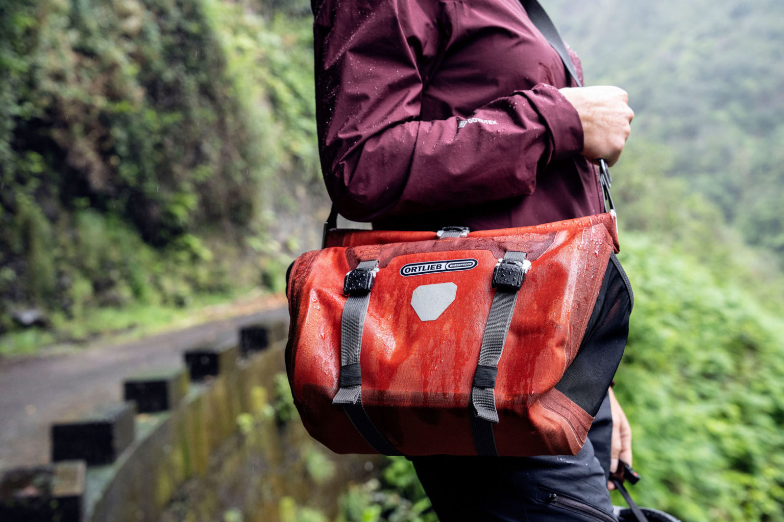 bike handlebar pack