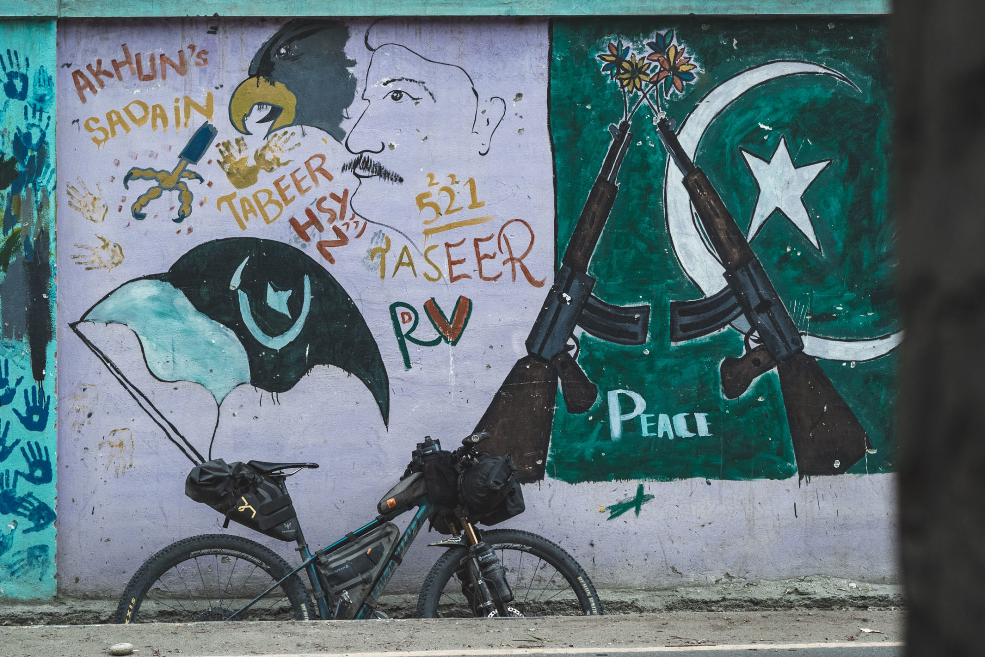 Jhoom, Bikepacking Pakistan