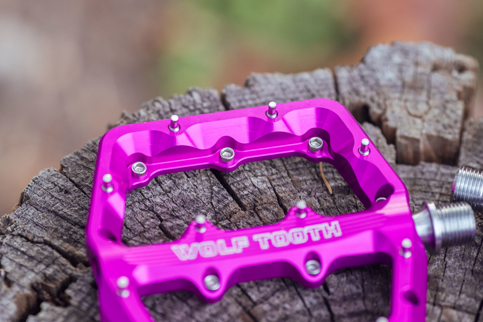Wolf Tooth Waveform Pedals Review - BIKEPACKING.com