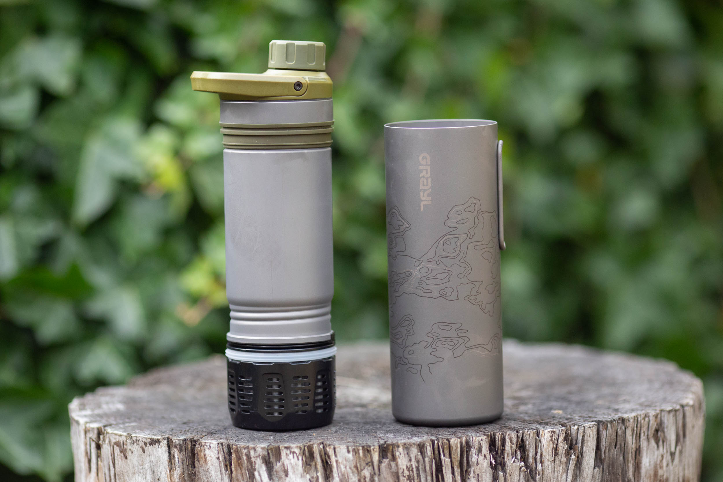 GRAYL UltraPress Ti is a Water Filter, Sports Bottle & Pot, All in One  Titanium Shell - Bikerumor
