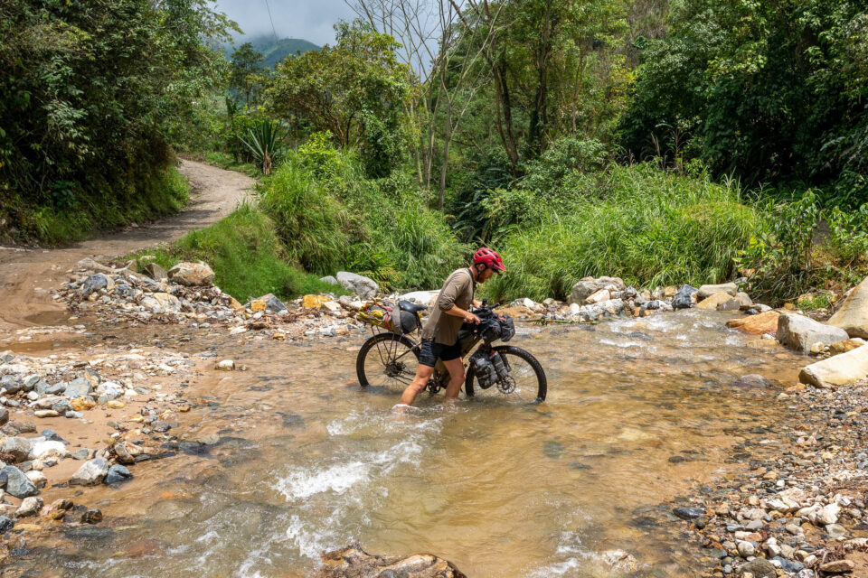 Bikepacking the Americas / Colombia (Video)