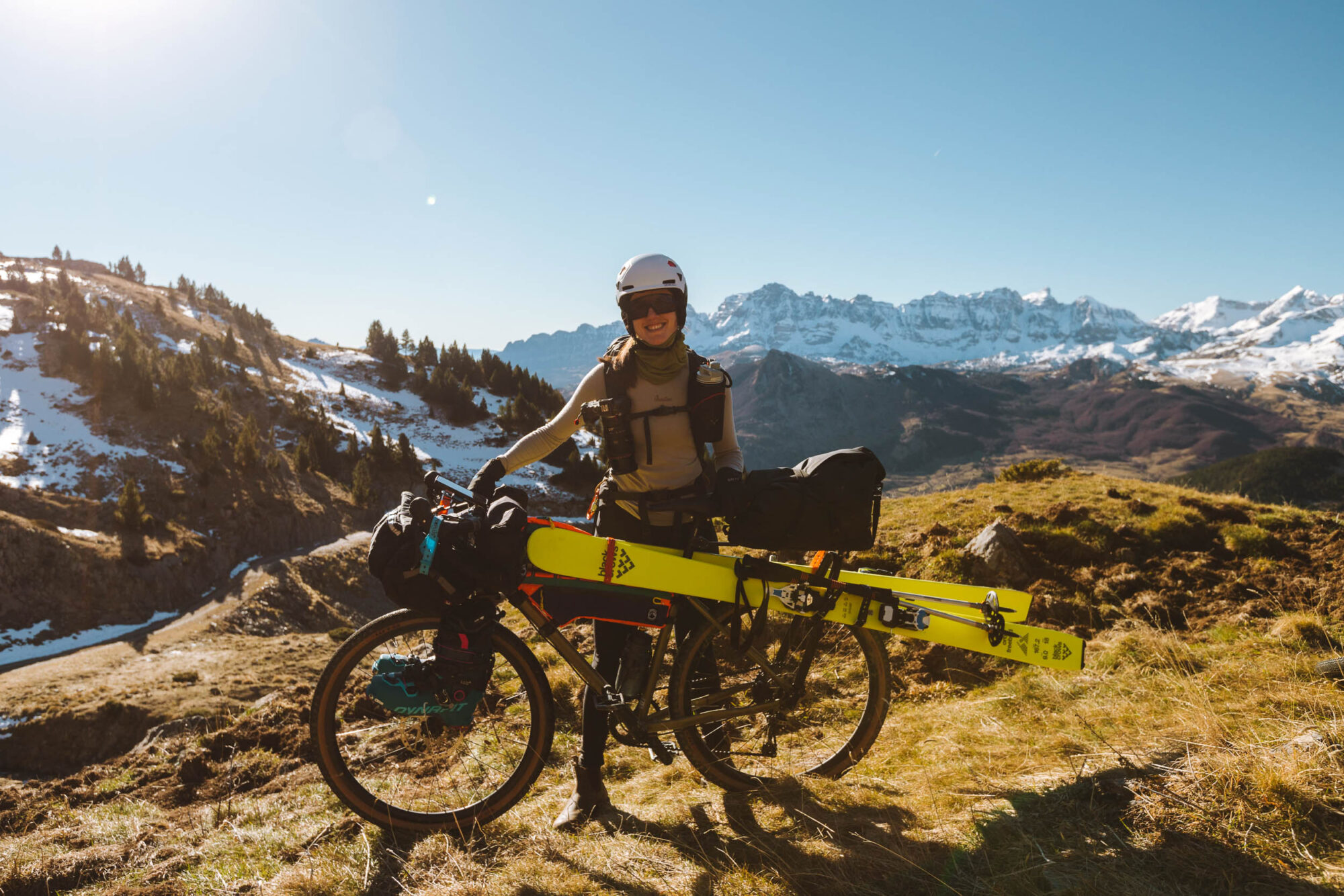 Bikepacking and ski touring the Pyrenees, Ana Zamorano Ruiz, Diego Borchers