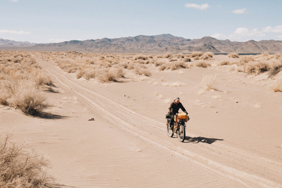 Cycling to Argentina EP10: The Nevada Desert (Video)