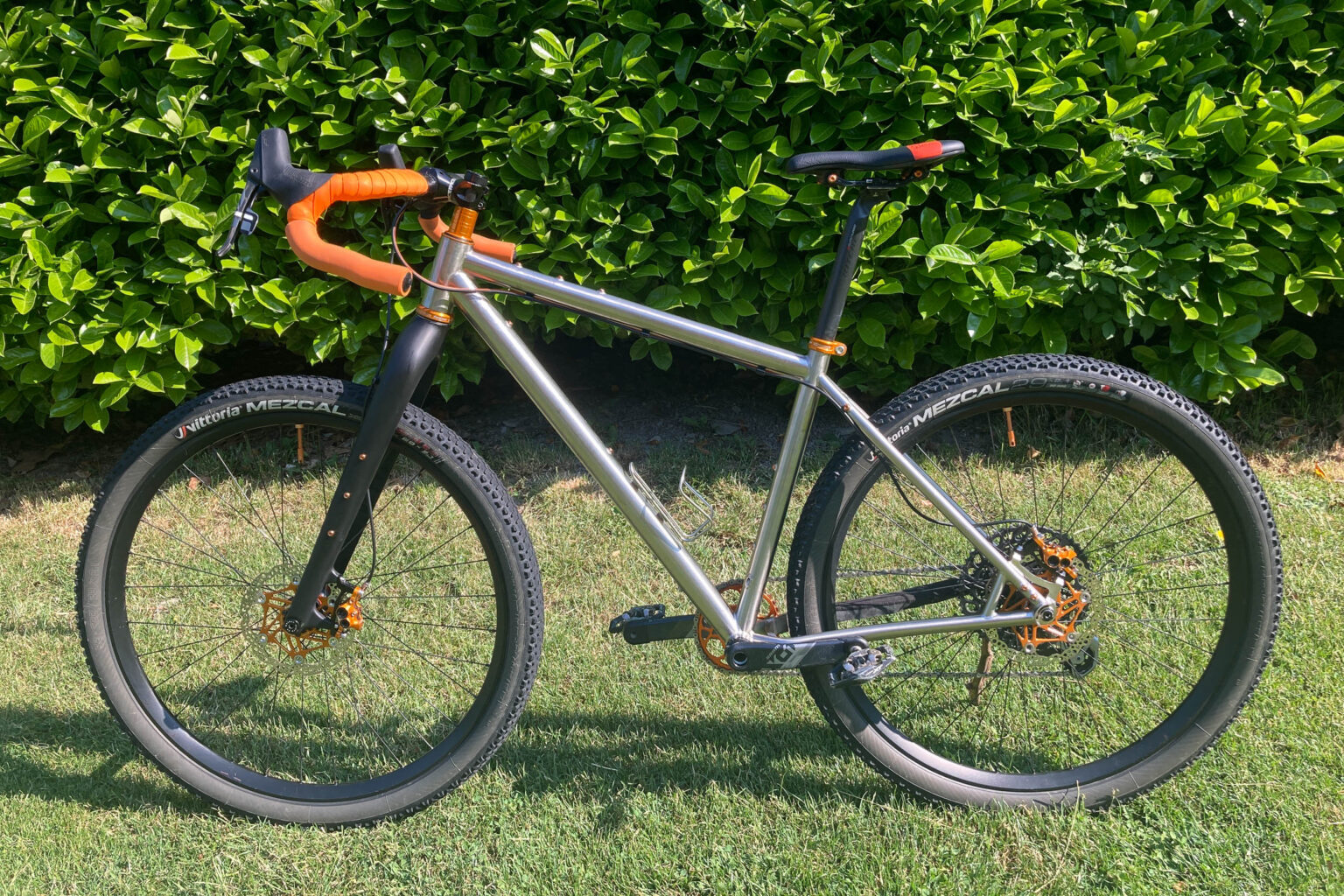 Reader Riding Rocket Reader's Rig: Juraj's Custom Rocket Titanium - BIKEPACKING.com