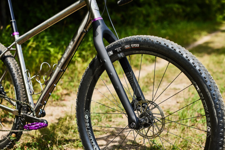 Wolf Tooth Lithic Carbon Mountain Fork Has Swappable Dropouts