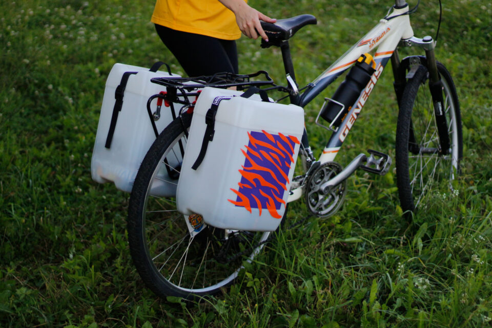 Rackhackers Cannier DIY Kit Turns Plastic Containers Into Panniers