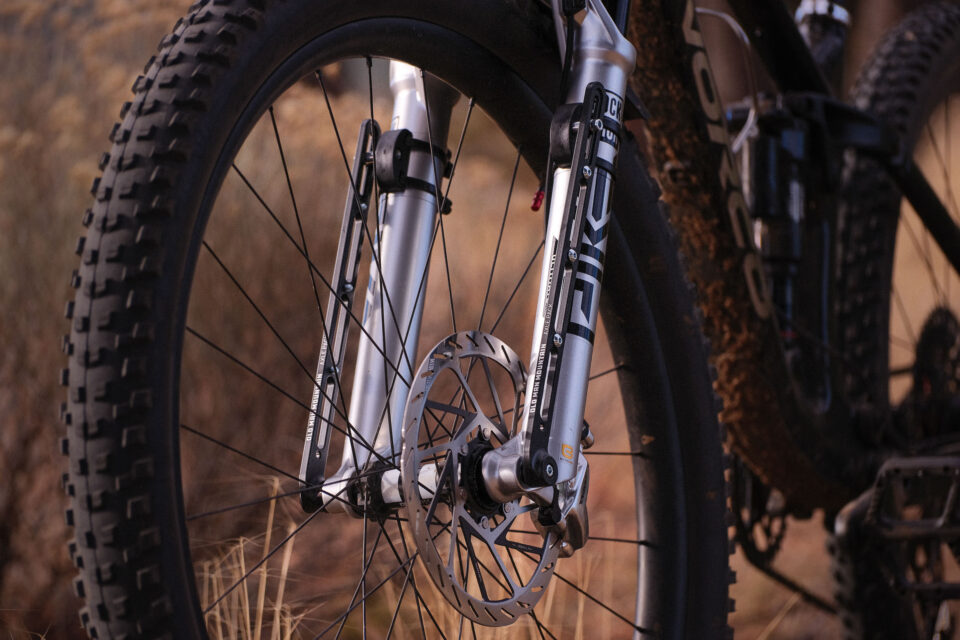 Old man mountain axle pack