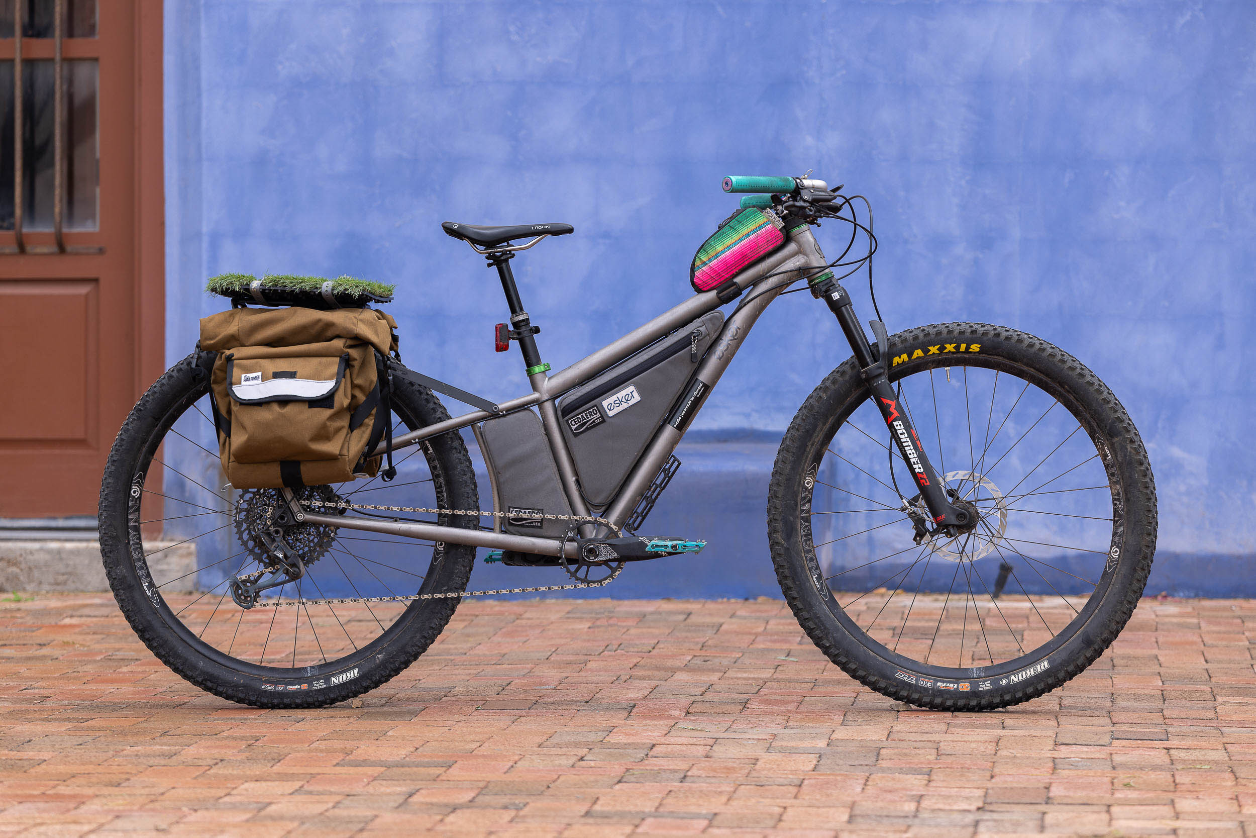 Esker Hayduke LVS, Transit Cycles