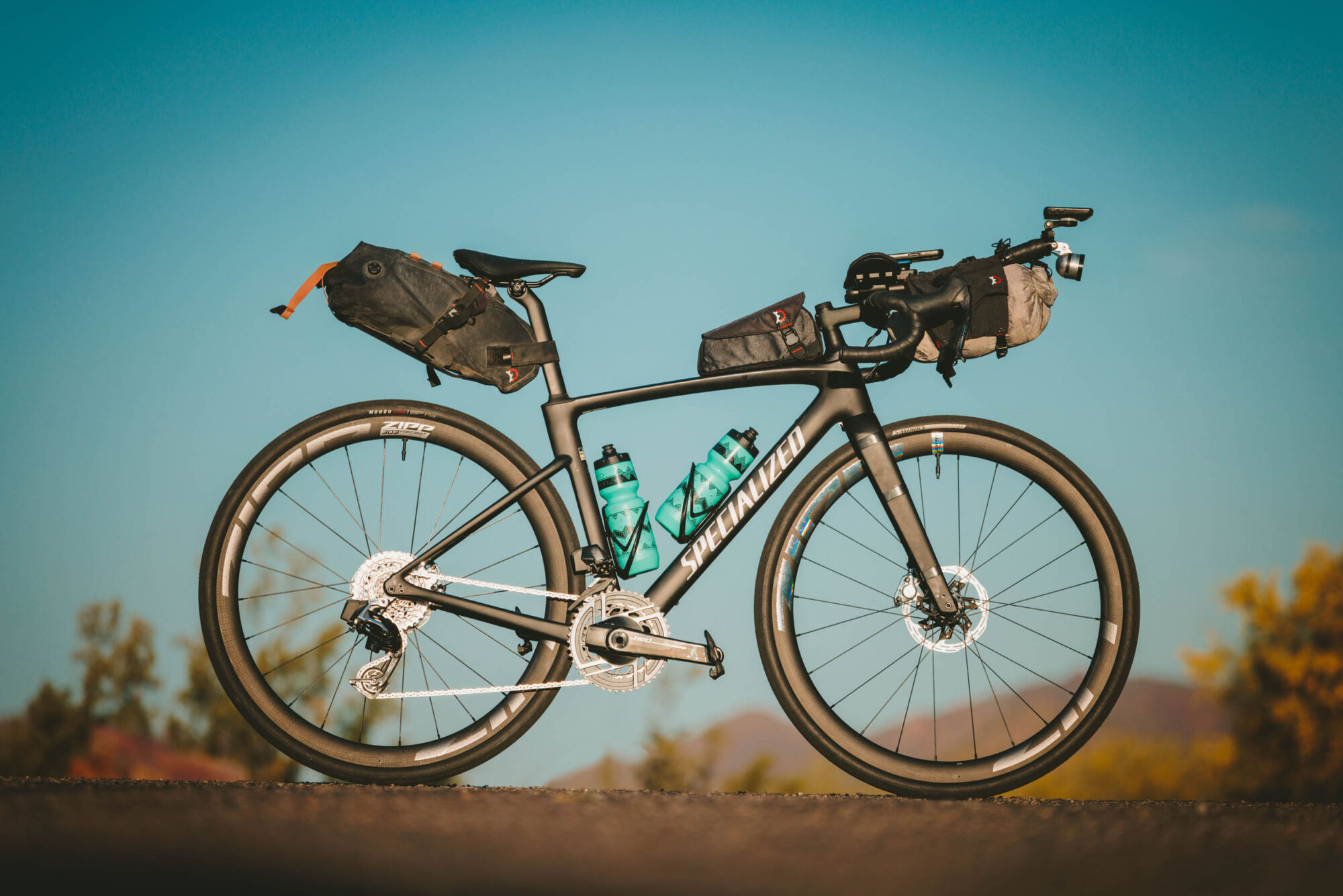 Lael Wilcox Around the world bike, Specialized Roubaix