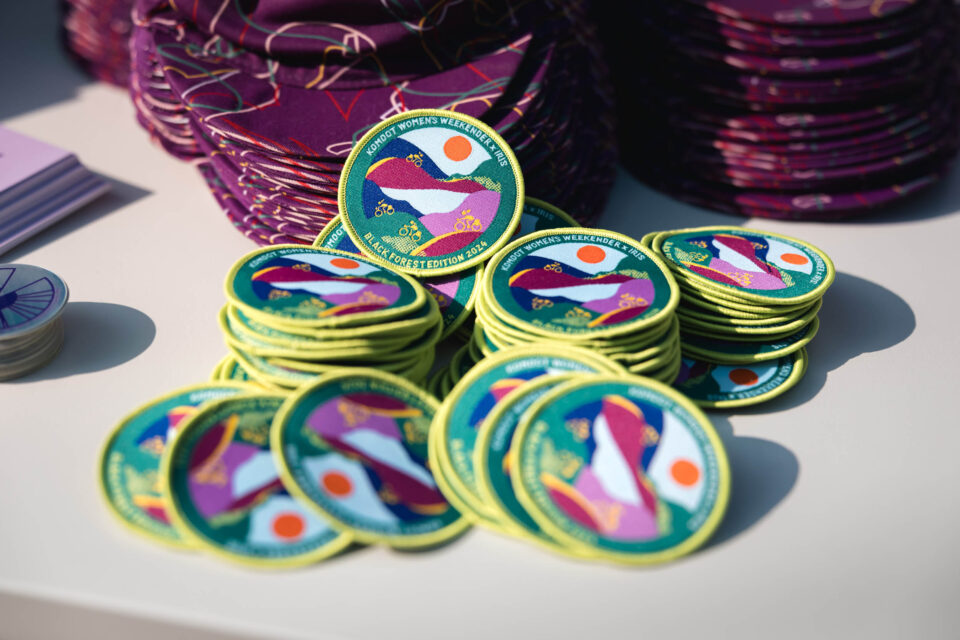 Komoot Womens Weekender Black Forest