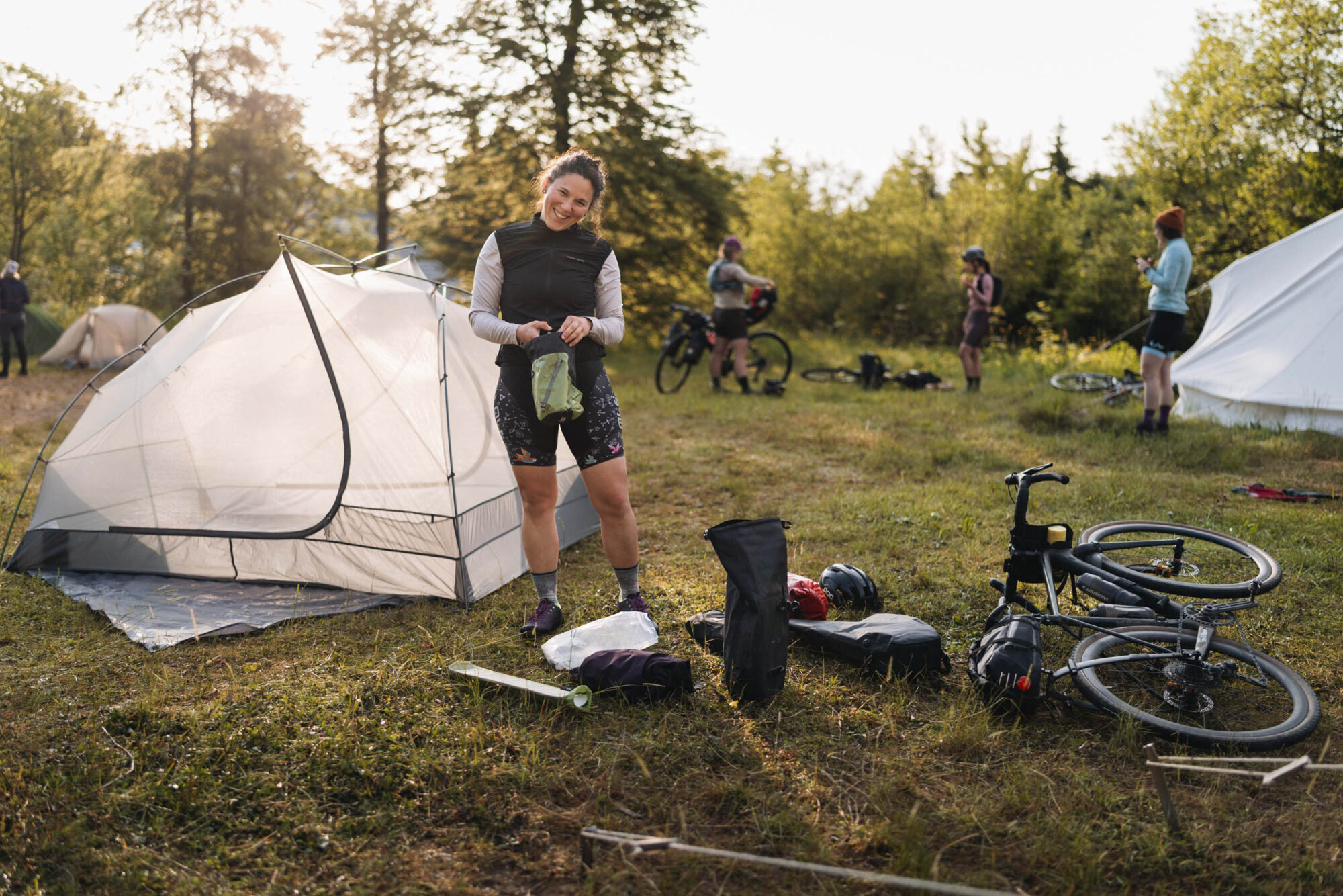 Komoot Womens Weekender Black Forest