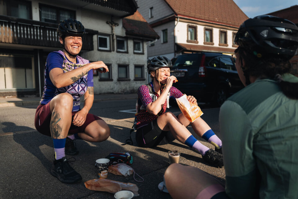 Komoot Womens Weekender Black Forest