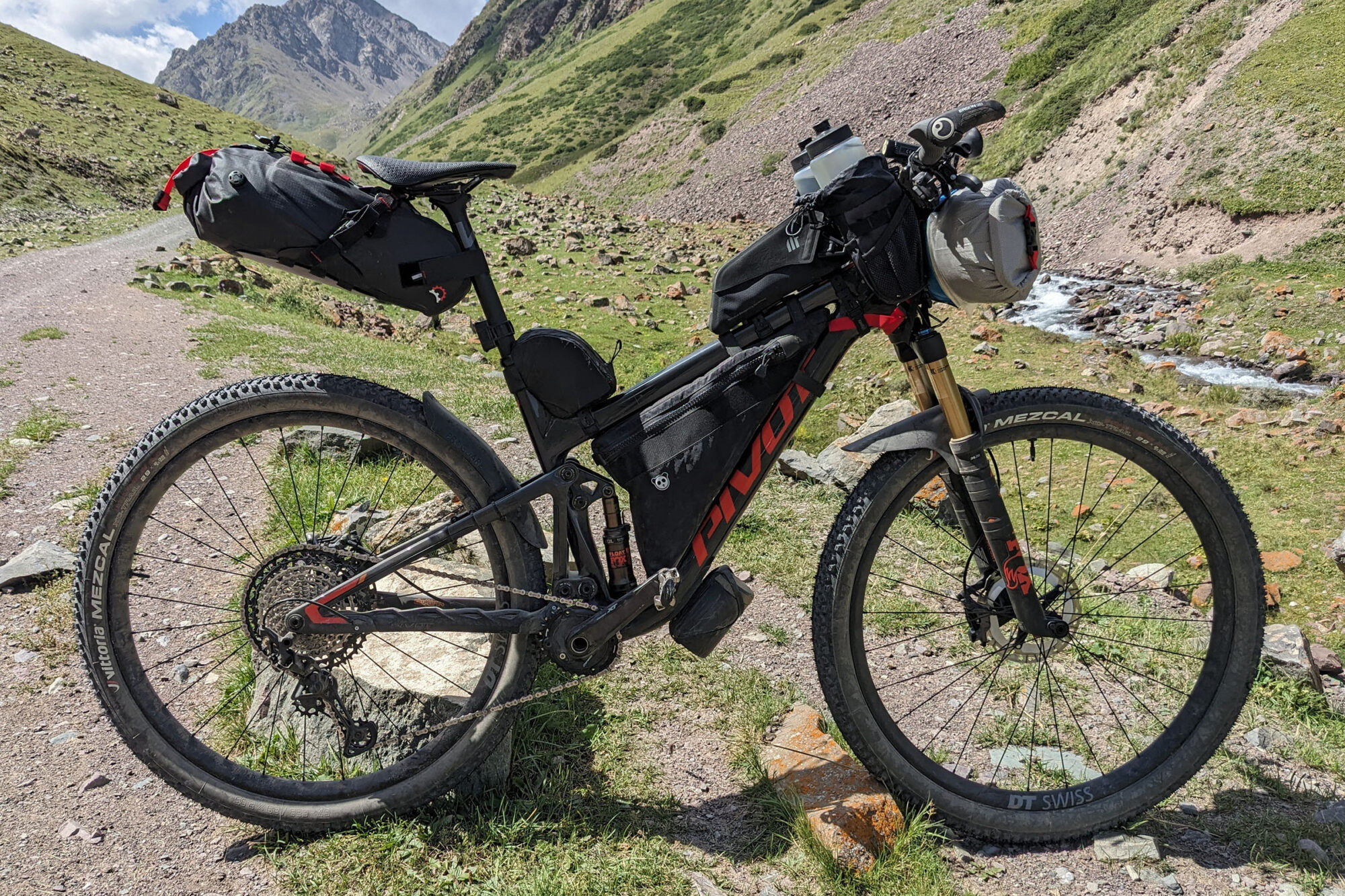 2024 Silk Road Mountain Race Rigs