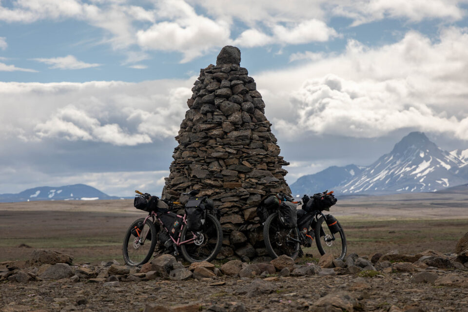 The Odin's Eye: Langjokull Expedition, Montanus