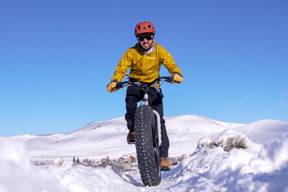 Surly Moonlander in Snow video