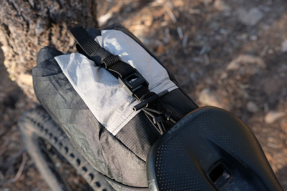 dispersed dropper seat bag