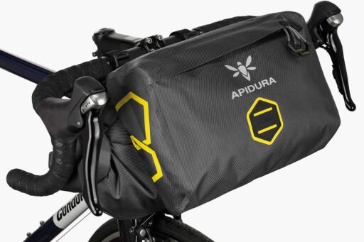 apidura-expedition-accessory-pocket-4-5l-on-bike-2-1_1500x