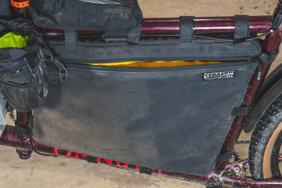 Omnium Cargo Dogpacking