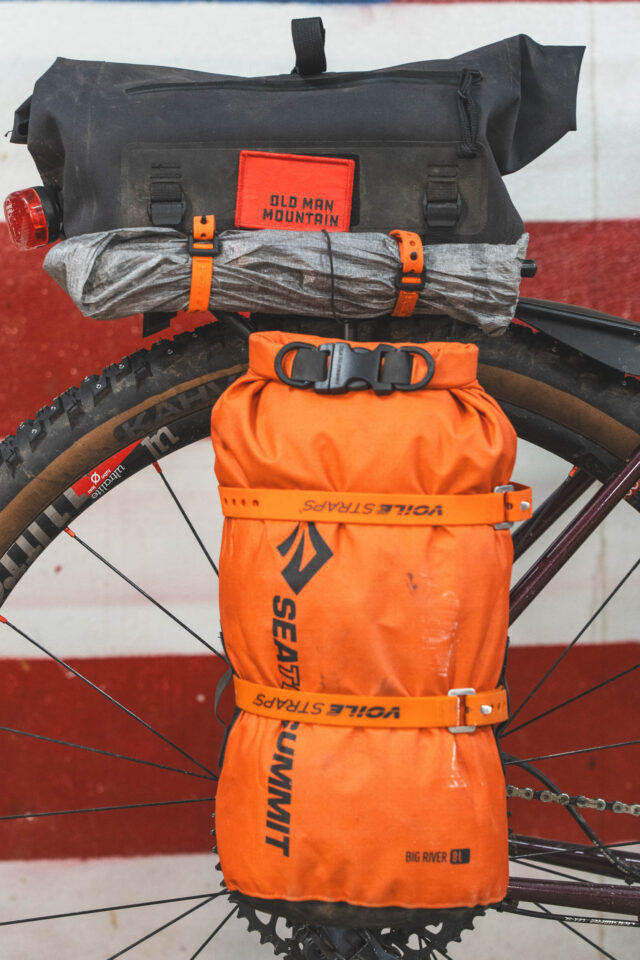 Omnium Cargo Dogpacking