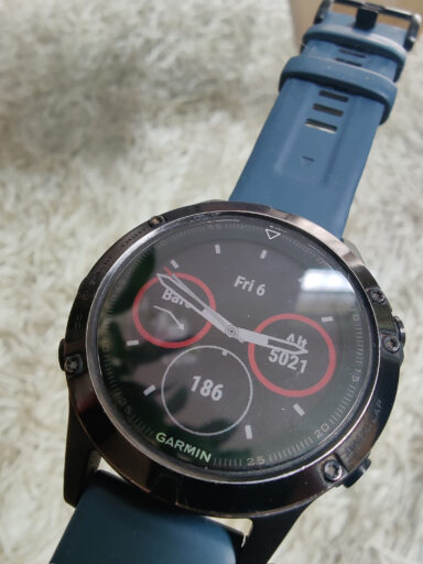 2-watch-face-detail-1