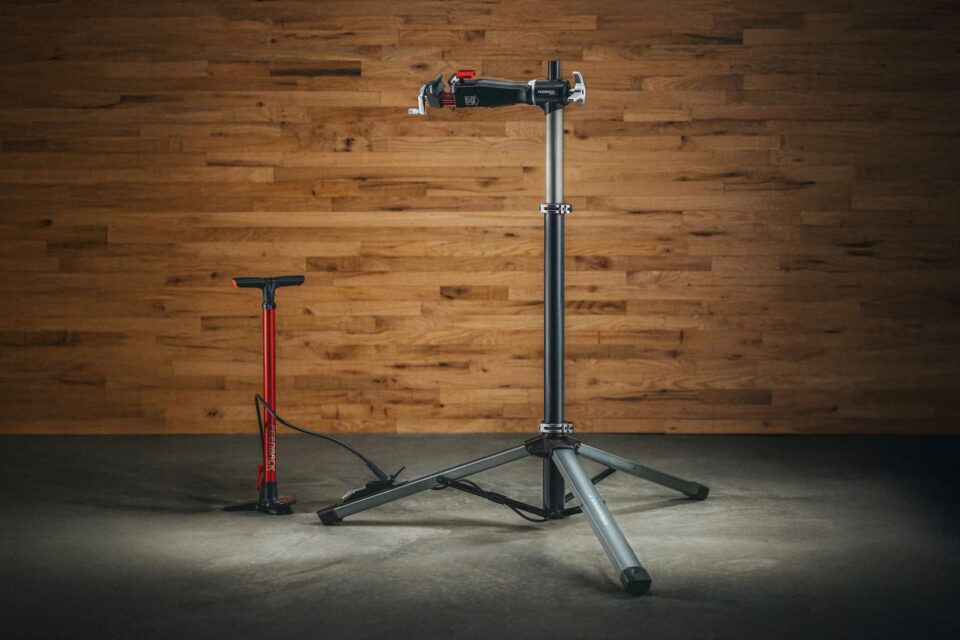 Feedback Sports Pro Air Lift Stand