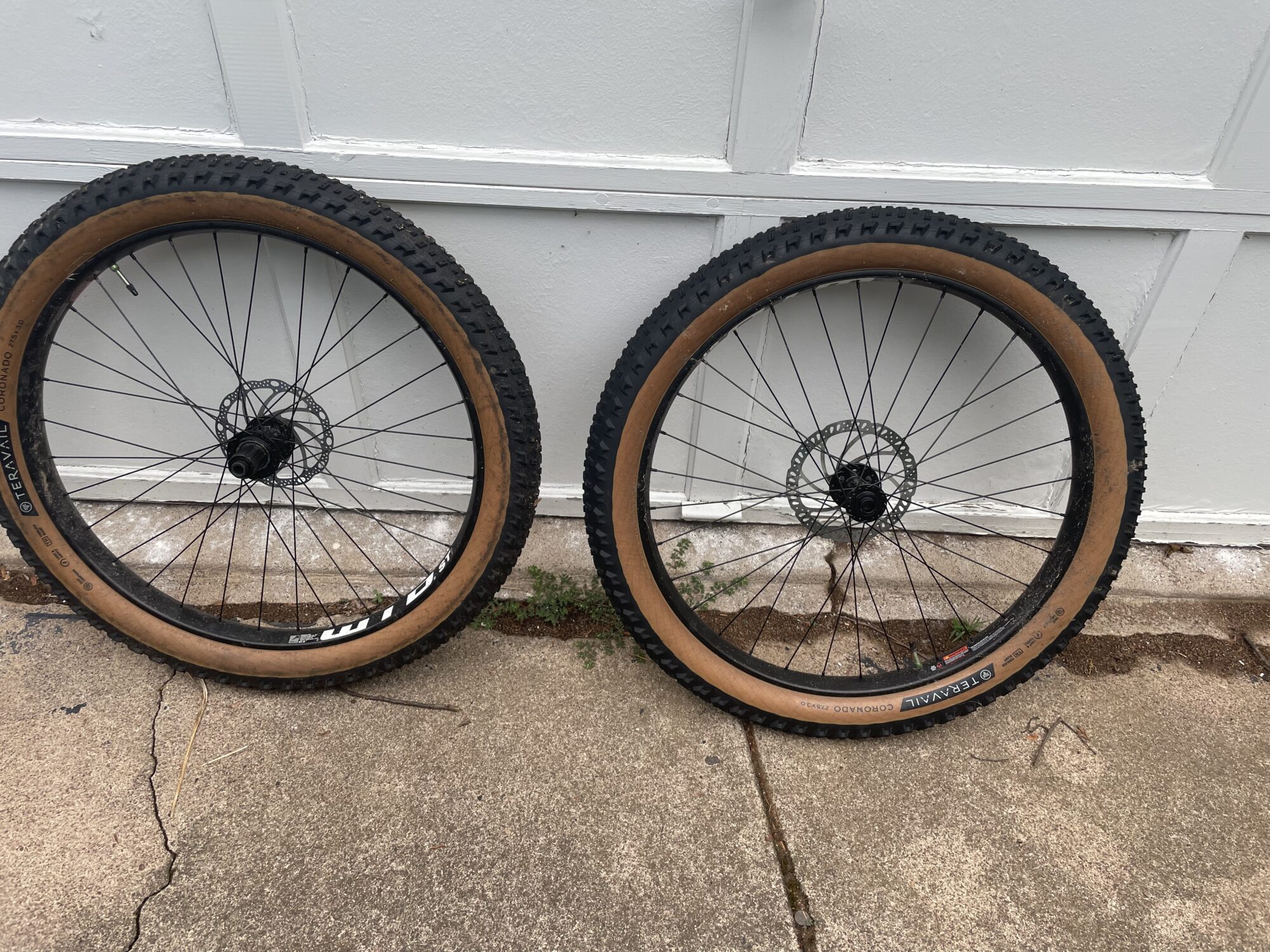 WTB STI i40 27.5+ wheelset and Teravail tires - BIKEPACKING.com
