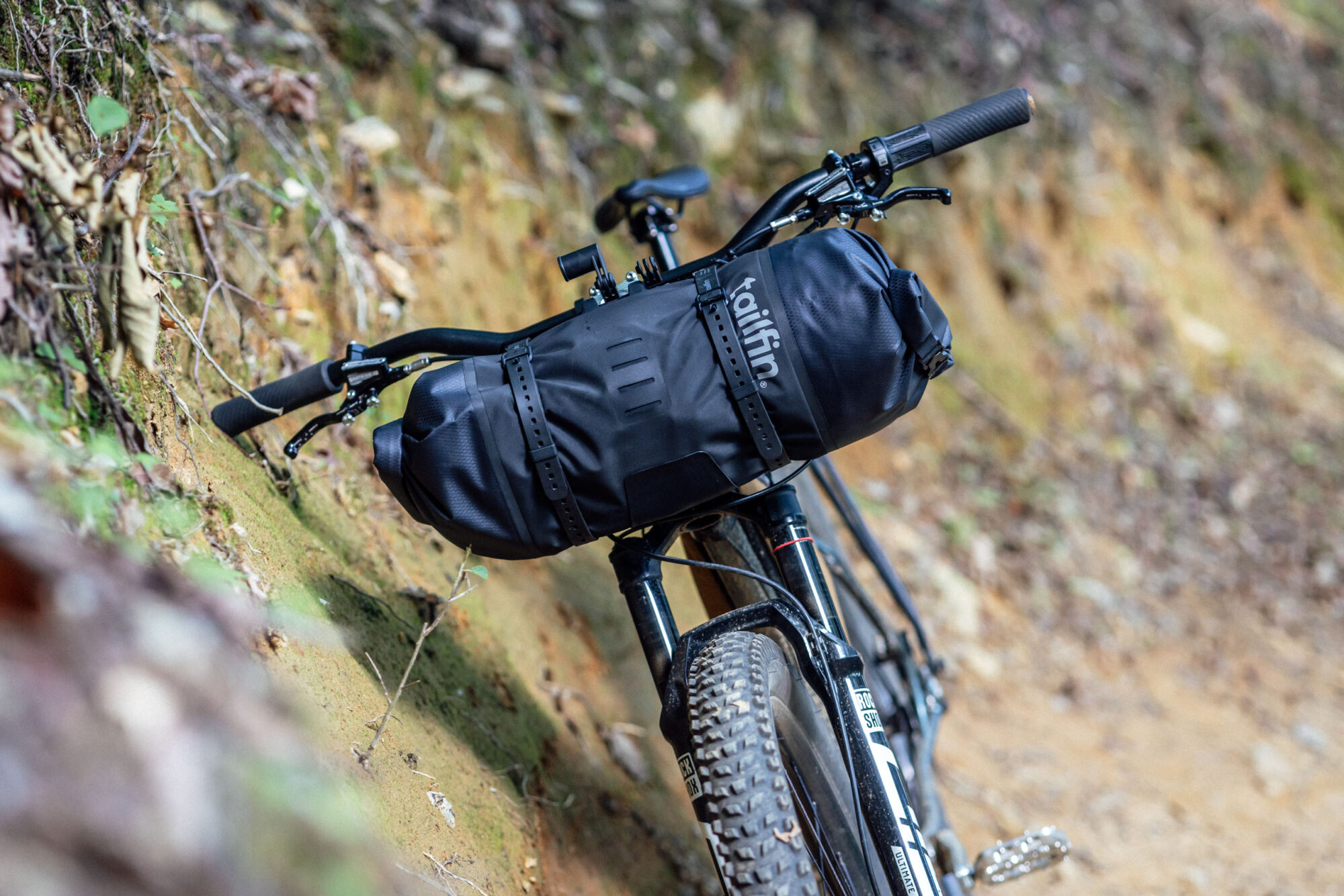 Tailfin Bar Cage Review