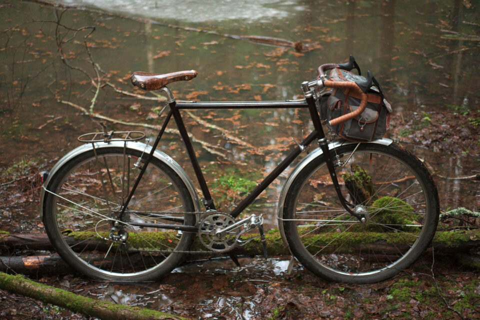 The New Tunk Hike-Use is an EU-Made Touring and Randonneuring Frameset