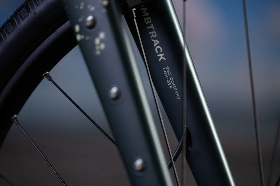 bombtrack hook flat bar