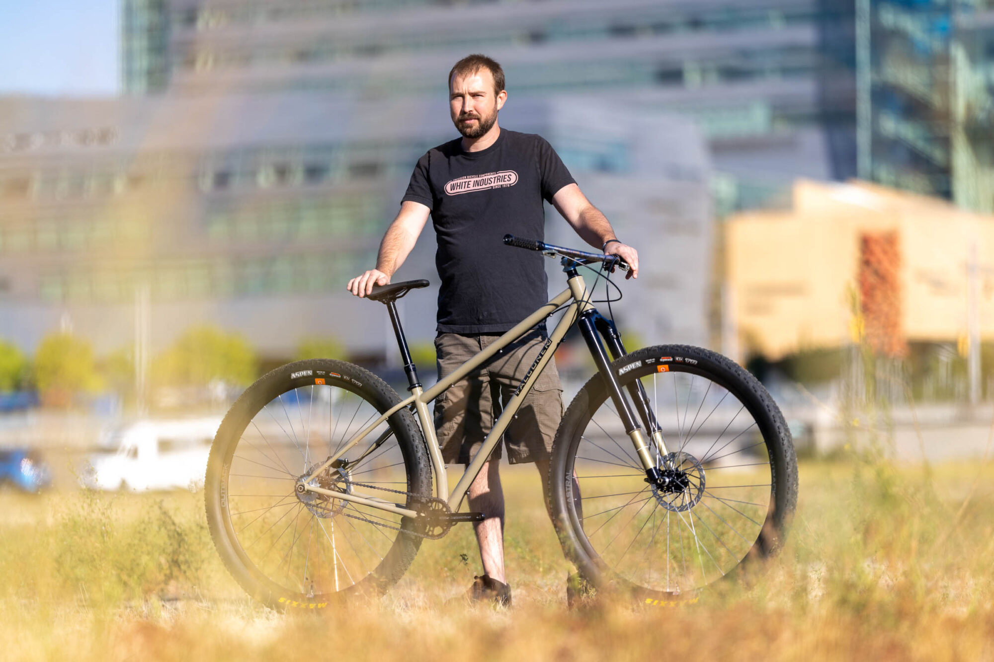32-inch bikes 2025 made bike show, falconer