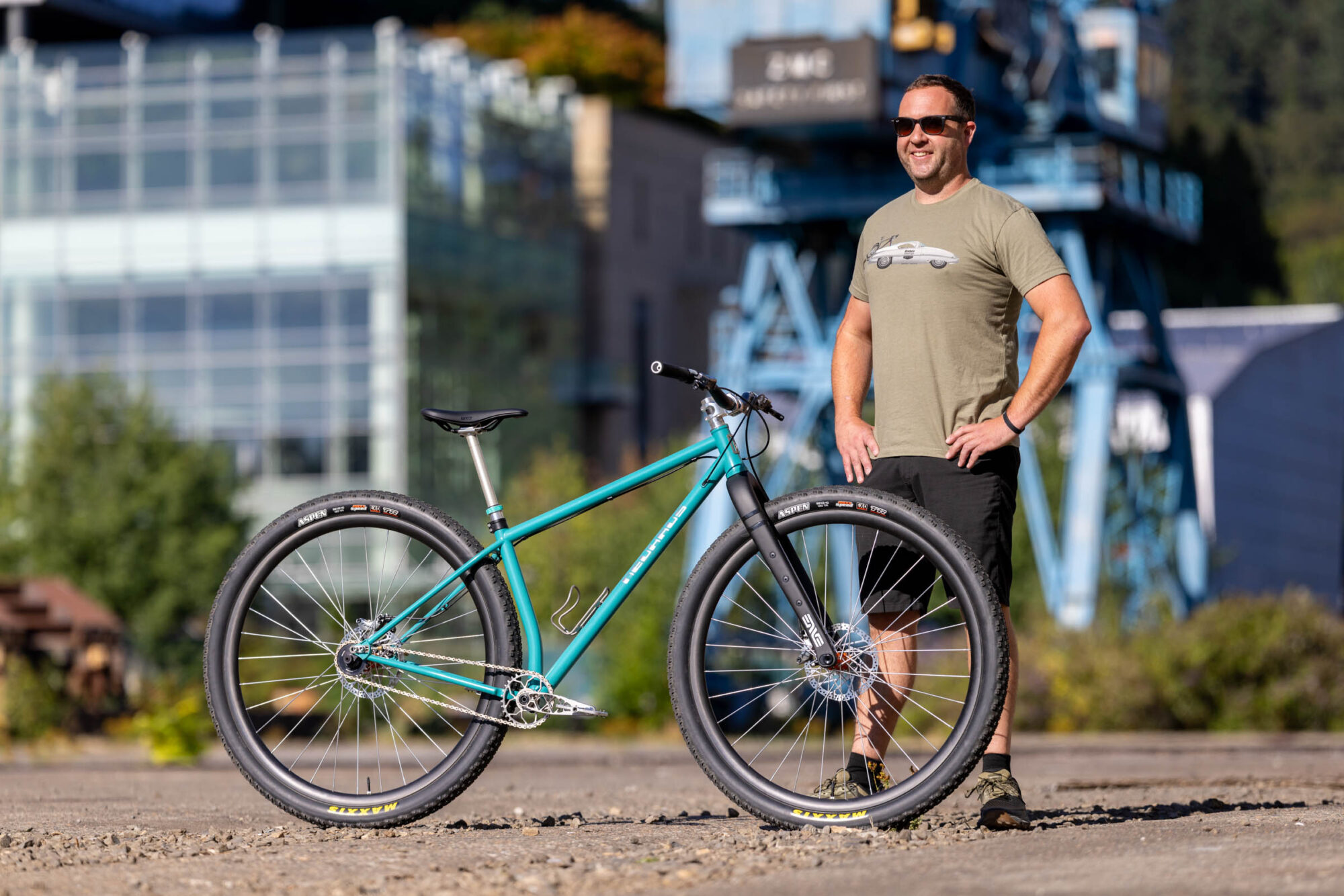 32-inch bikes 2025 made bike show, neuhaus