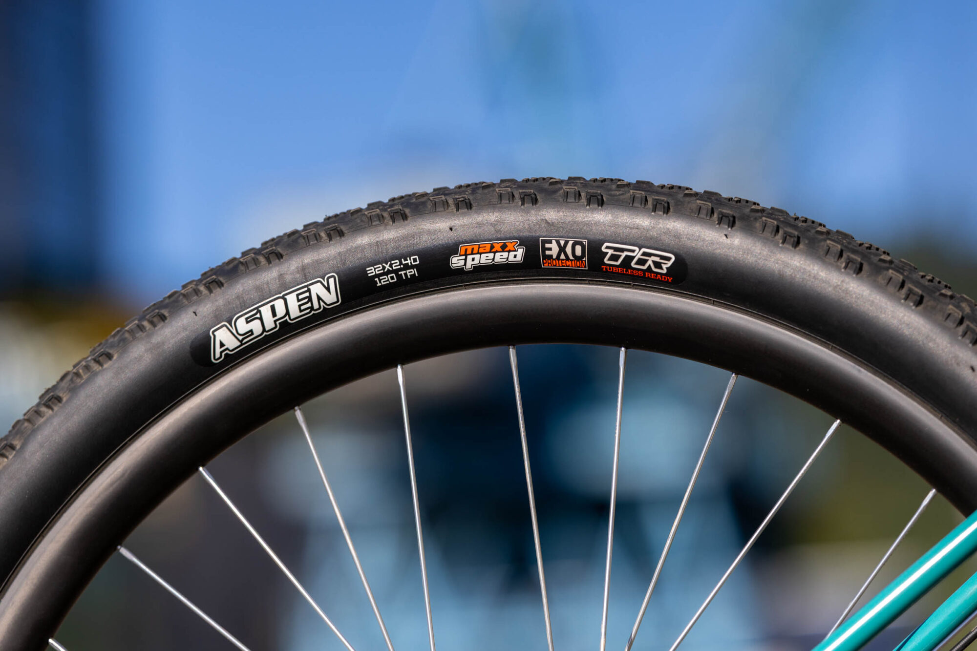 32-inch bikes 2025 made bike show, neuhaus